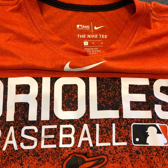 Medium Orioles Nike T-Shirt - Picture 2 of 4